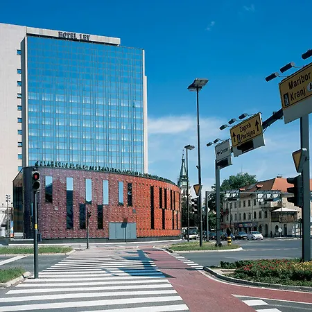 Exe Lev Отель