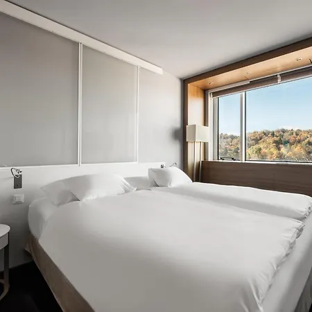 레브 호텔 4*